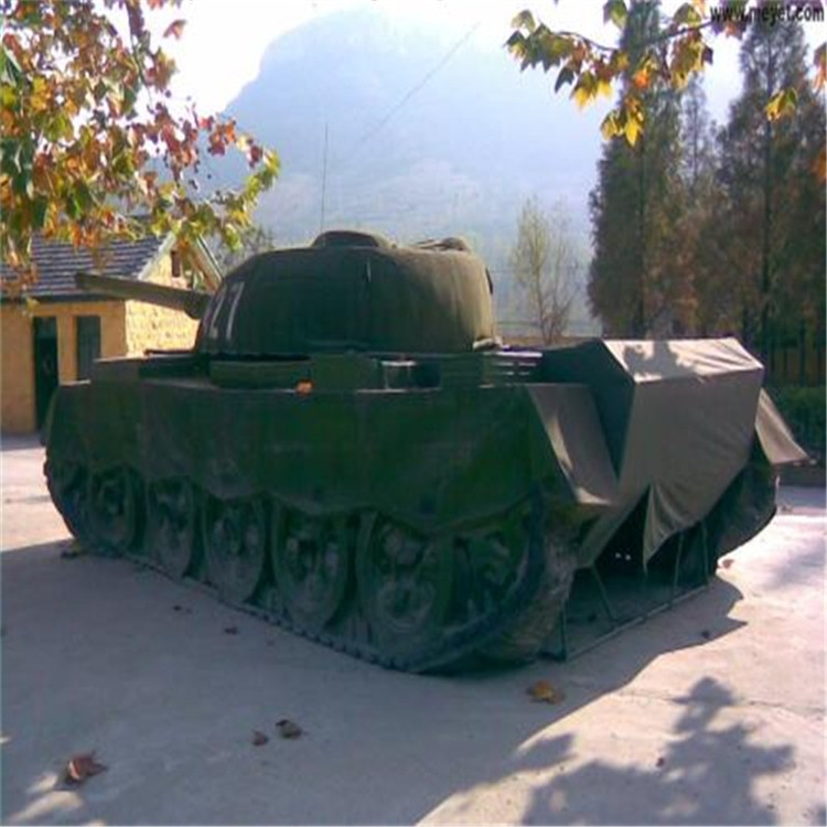 华安大型充气坦克